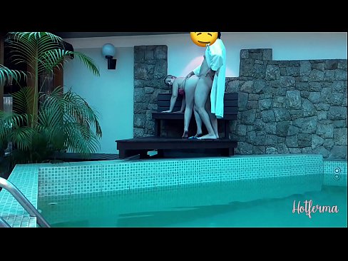 ❤️ Boss invita a cameriera à a piscina, ma ùn pudia resiste à un caldu Porno à noi % co.epicpornvideos-com.ru% ❌️